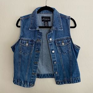 🎁 4/$25 No Boundaries Juniors Jean Vest